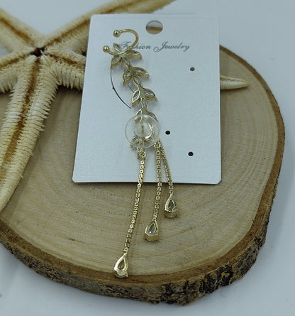 Taş Detaylı Çiçek Kıkırdak Gold Küpe
