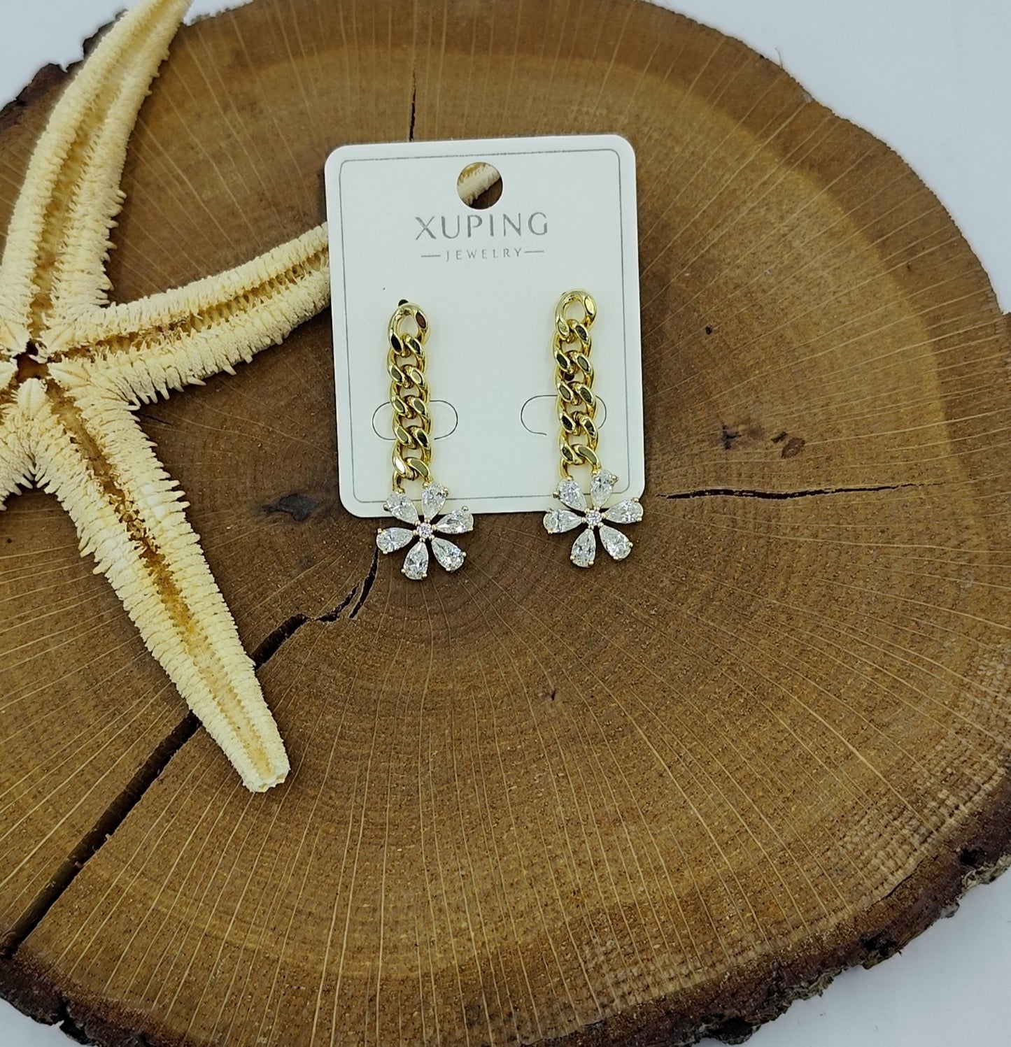 14 K Taş Detaylı Çiçek Küpe