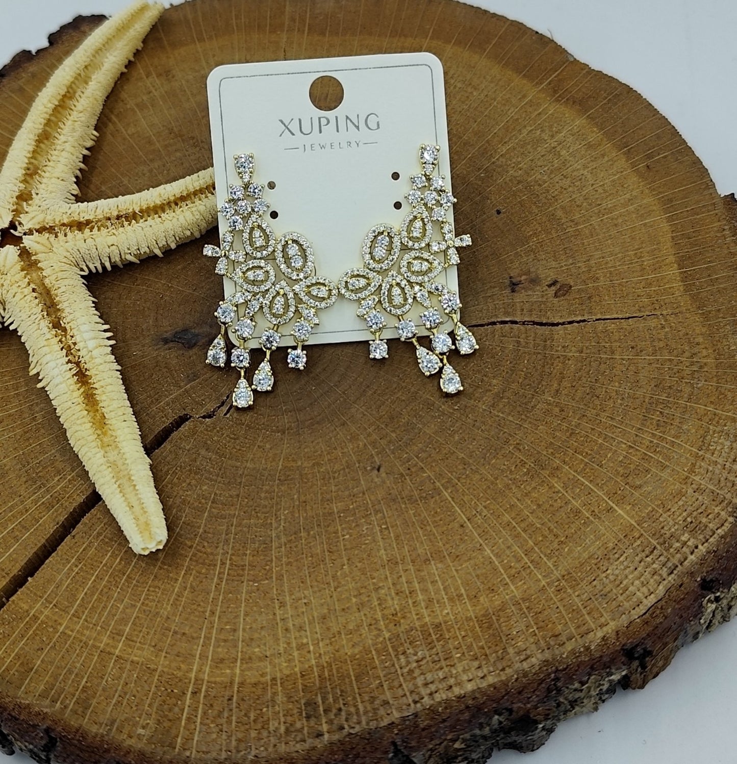 14 K Taş Detaylı Küpe