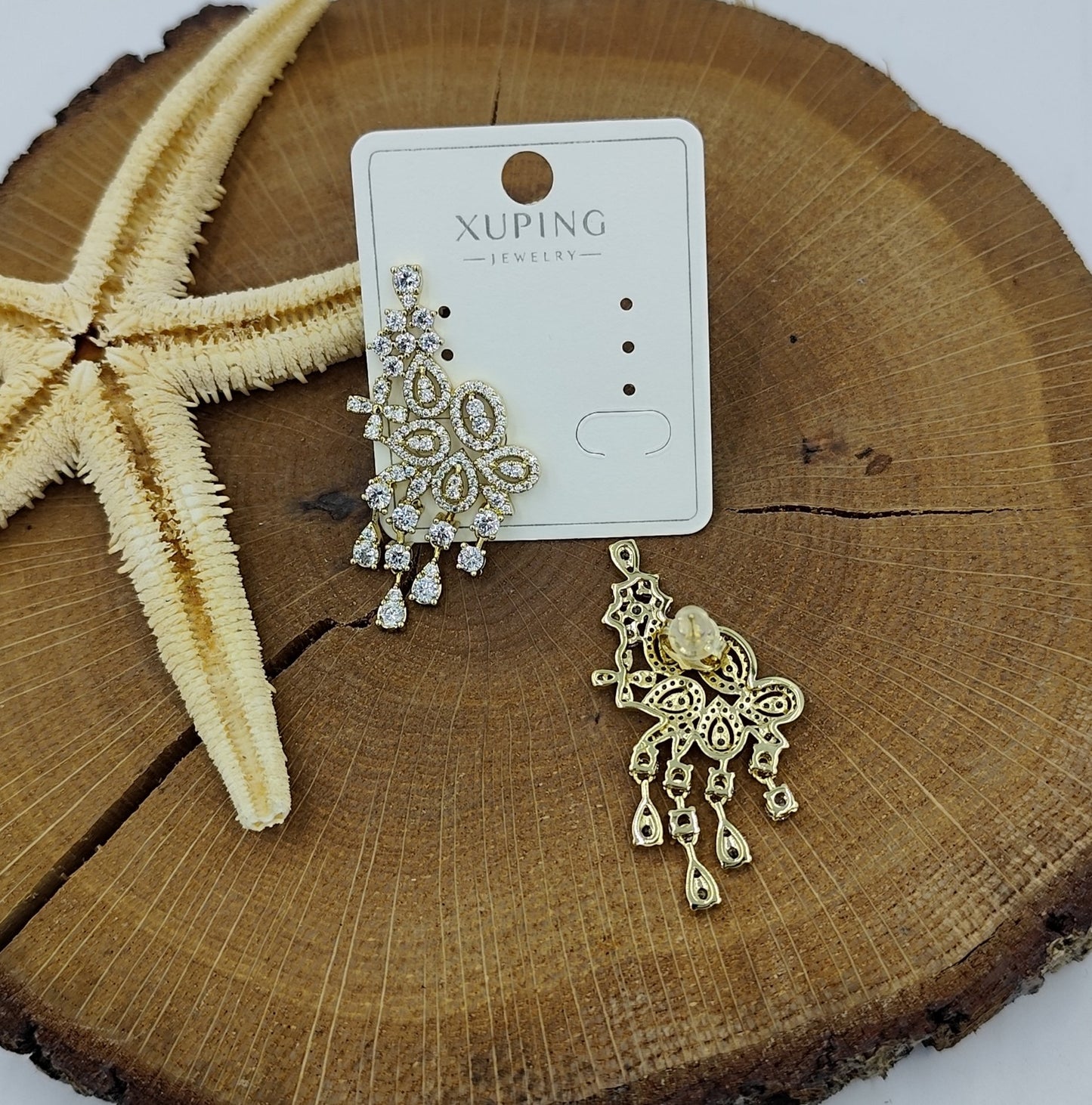 14 K Taş Detaylı Küpe