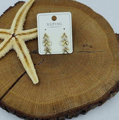14 K Taş Detaylı Küpe