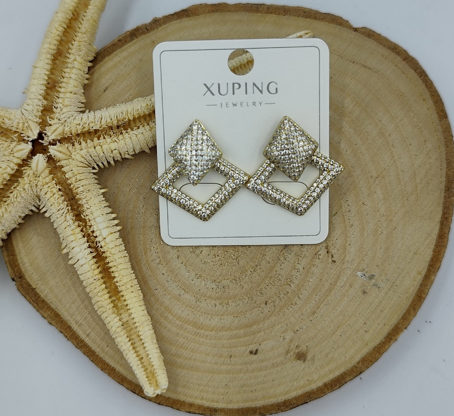 14 K Taş Detaylı Geometrik Küpe