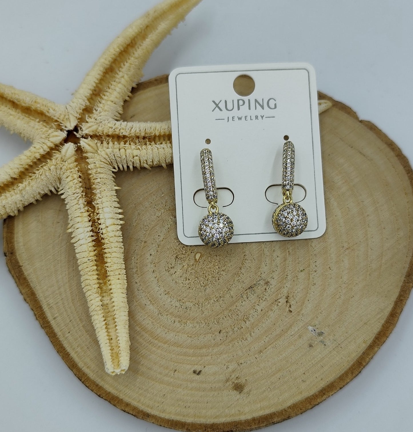 14 K Taş Detaylı Küpe