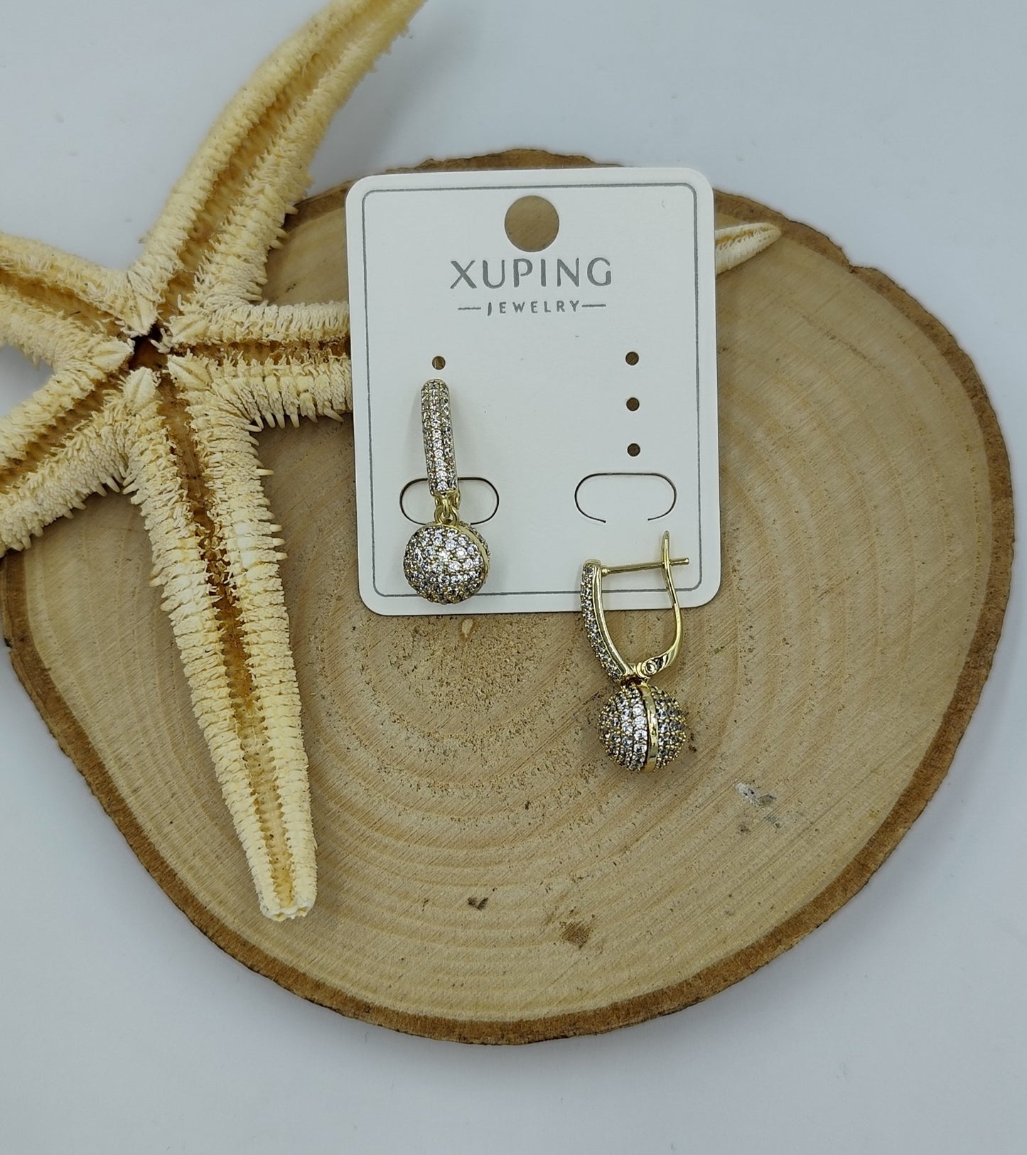 14 K Taş Detaylı Küpe