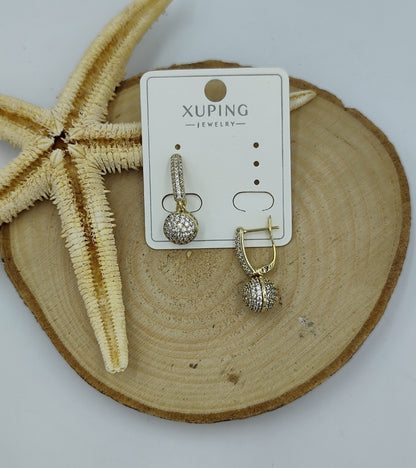 14 K Taş Detaylı Küpe