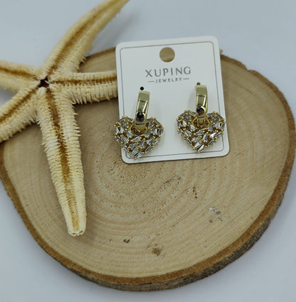 14 K Taş Detaylı Kalp Küpe