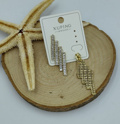 14 K Taş Detaylı Küpe