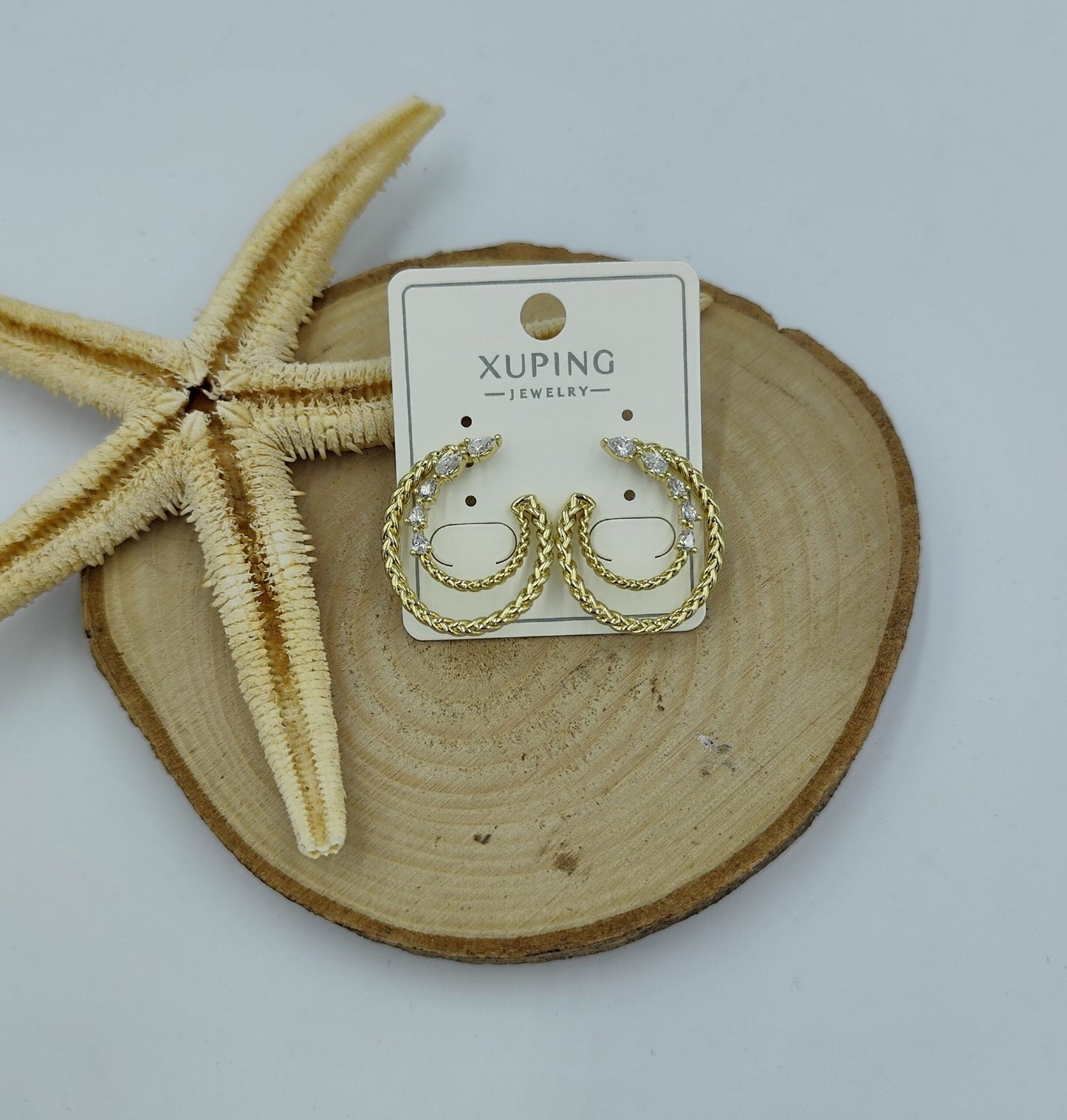 14 K Taş Detaylı Küpe