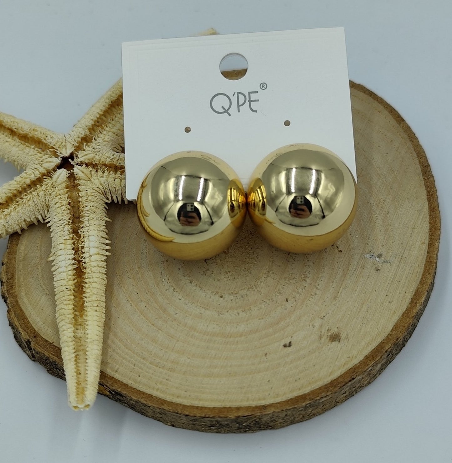 Gold Renkte Parlak Yuvarlak Küpe