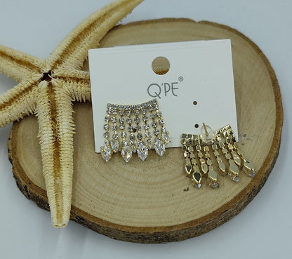 Gold Renkte Taş Detaylı Küpe