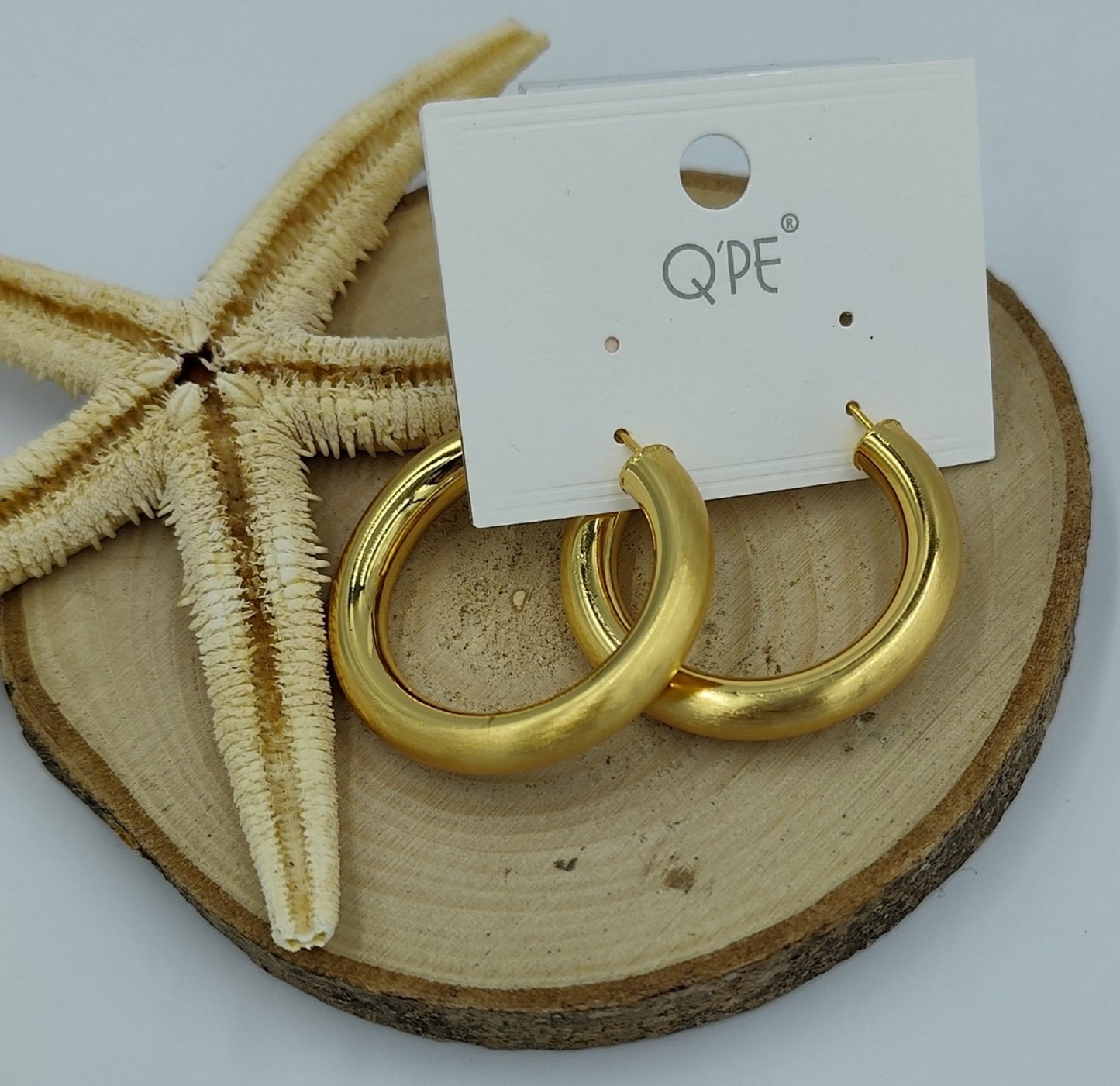 Gold Renkte Mat Görünümlü Orta Boy Halka Küpe