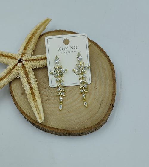 14 K Taş Detaylı Sallantılı Küpe