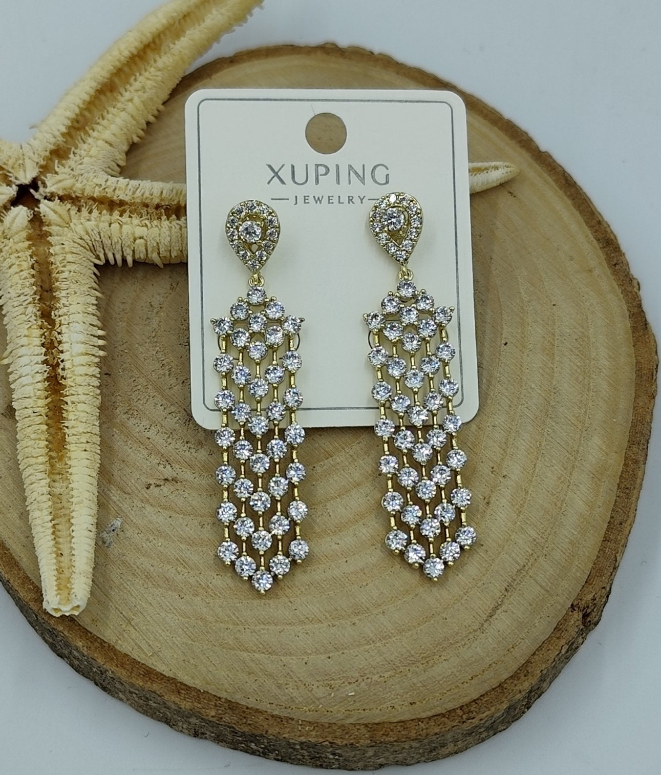 14 K Taş Detaylı Sallantılı Küpe