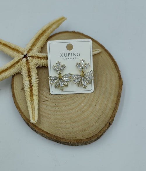 14 K Taş Detaylı Küpe