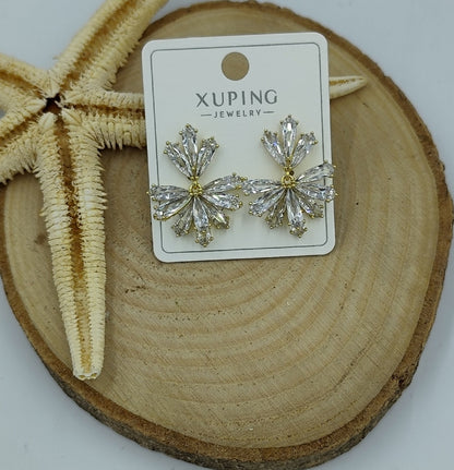 14 K Taş Detaylı Küpe
