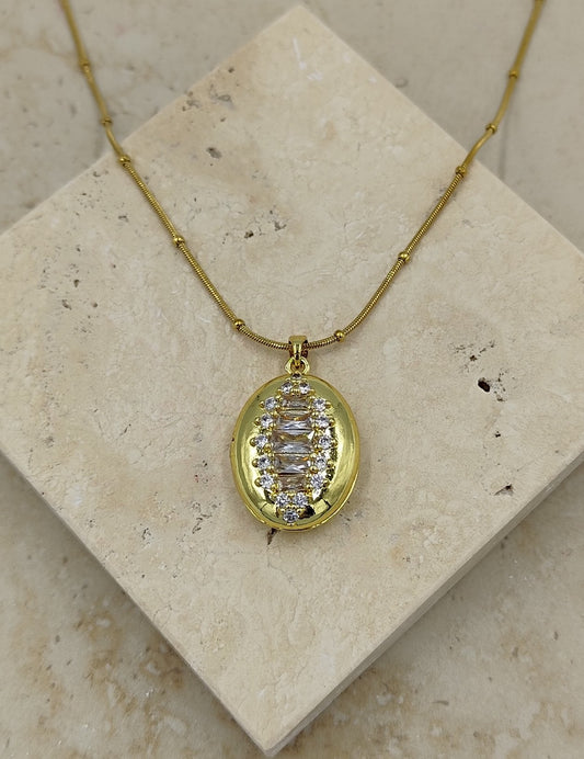 Taş Detaylı Açılabilir Çelik Kolye Gold