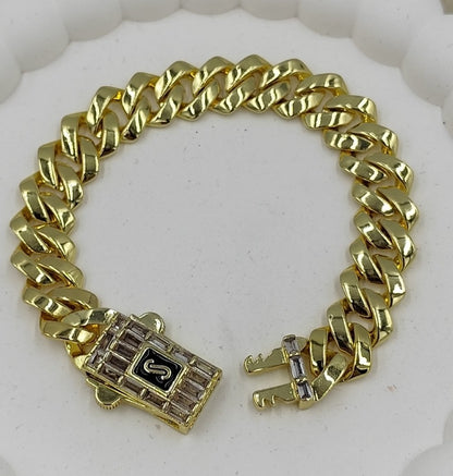 14 K Taş Detaylı Gurmet Bileklik