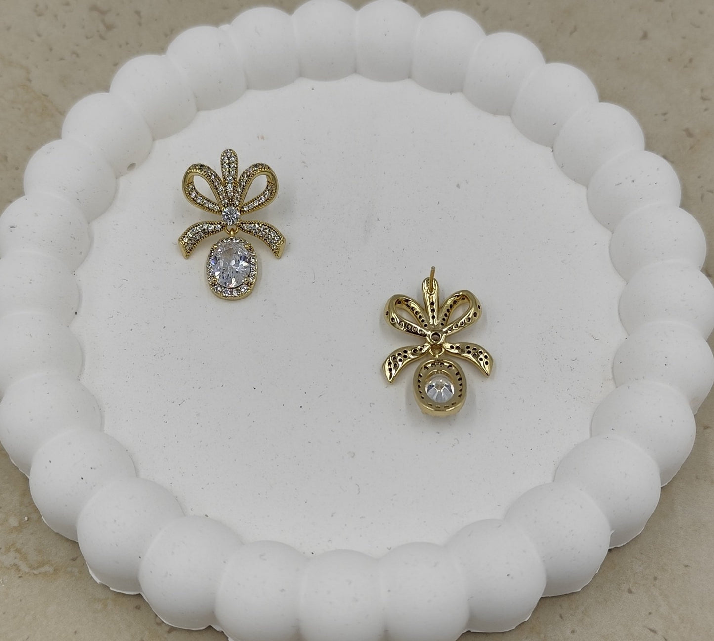 14 K Taş Detaylı Kurdela Küpe Xuping