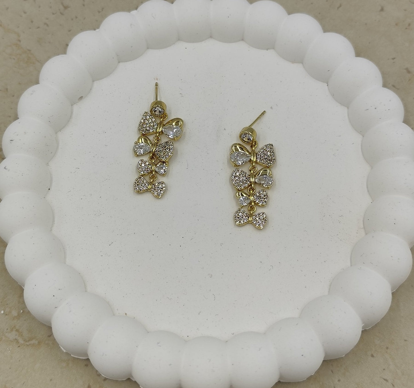 14 K Taş Detaylı Sıralı Kurdela Küpe Xuping