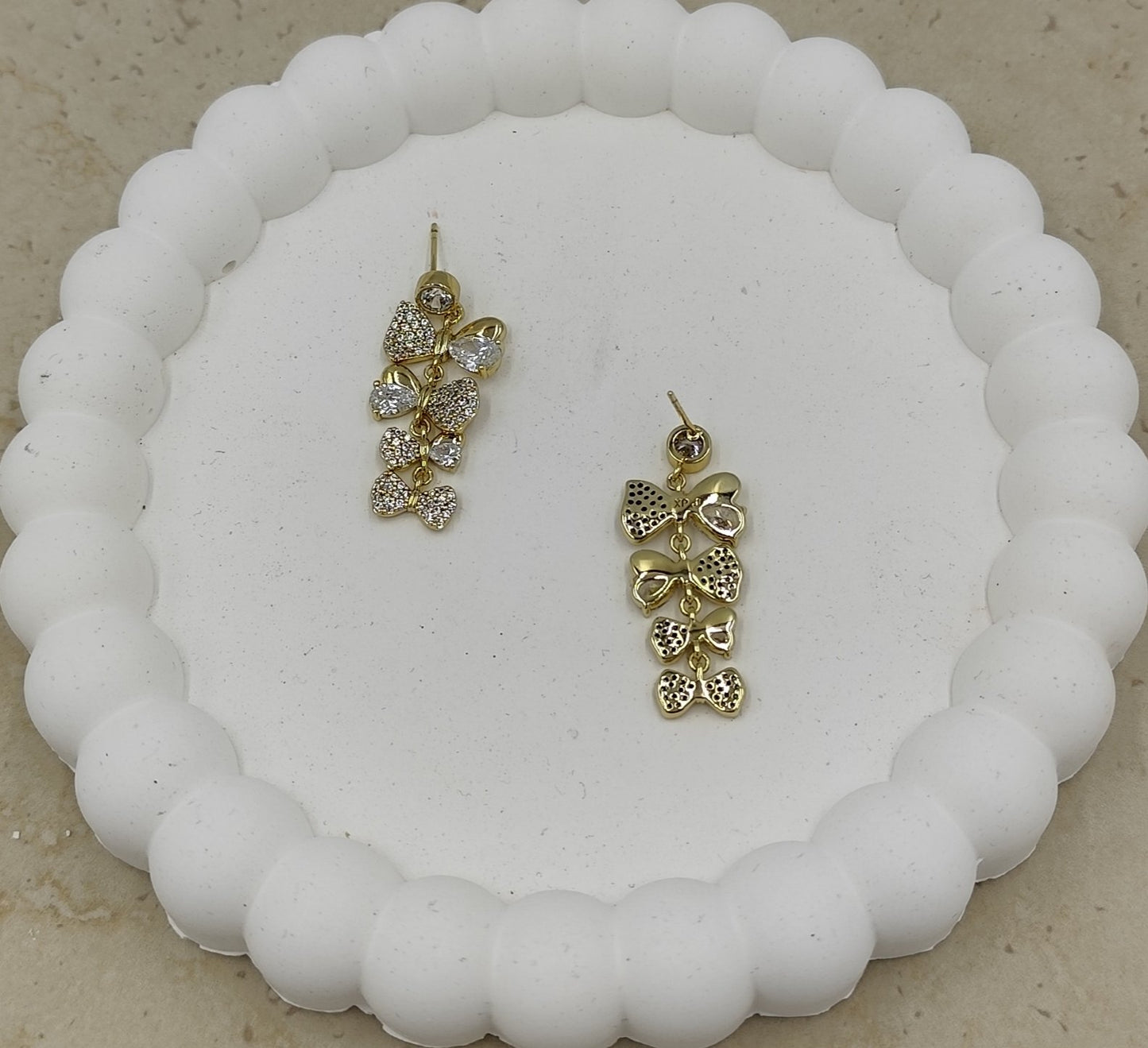 14 K Taş Detaylı Sıralı Kurdela Küpe Xuping