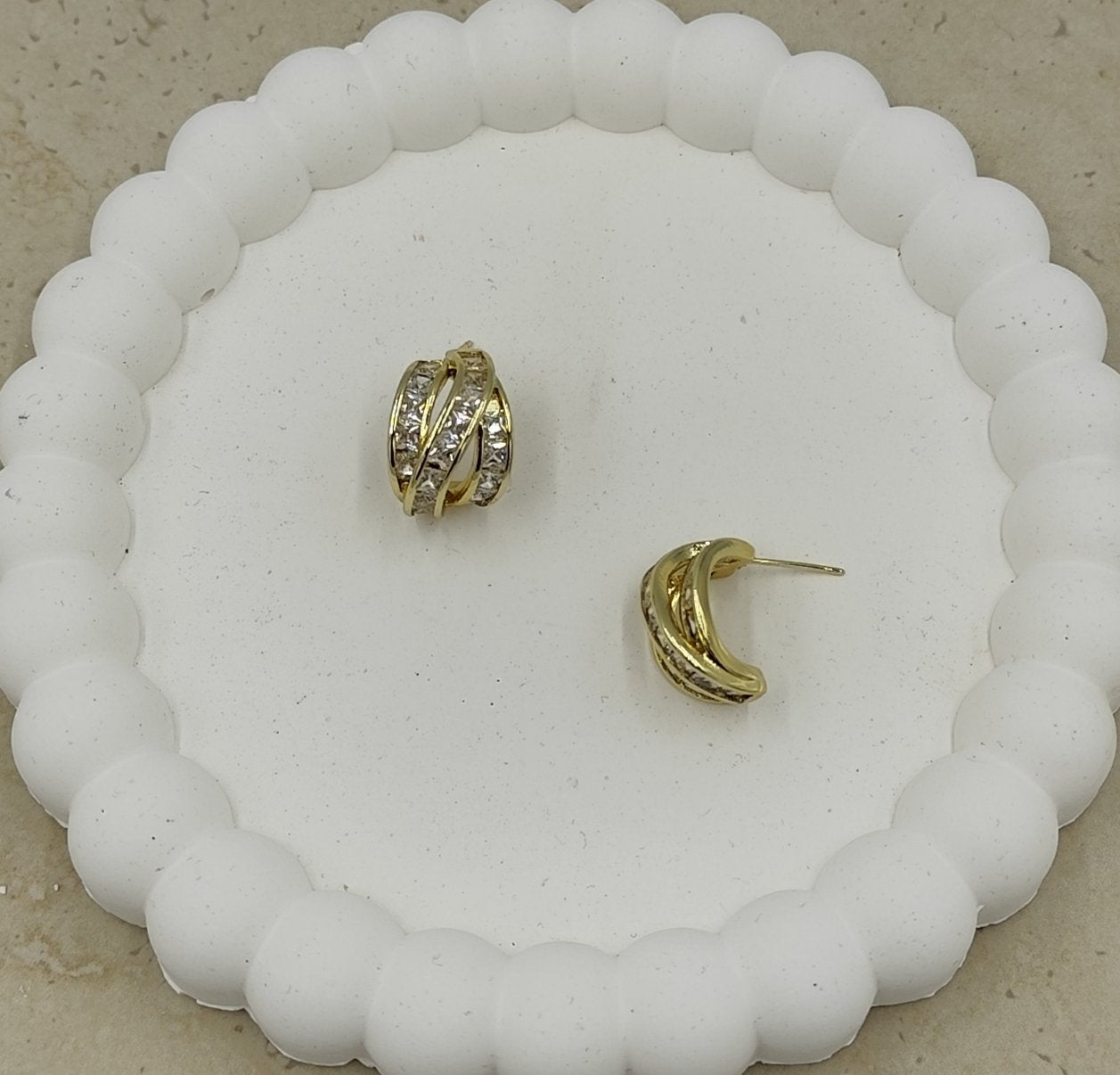 14 K Taş Detaylı Xuping Küpe