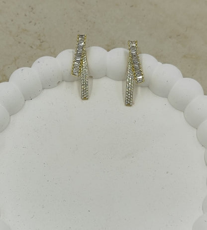 14 K Taş Detaylı Küpe Xuping