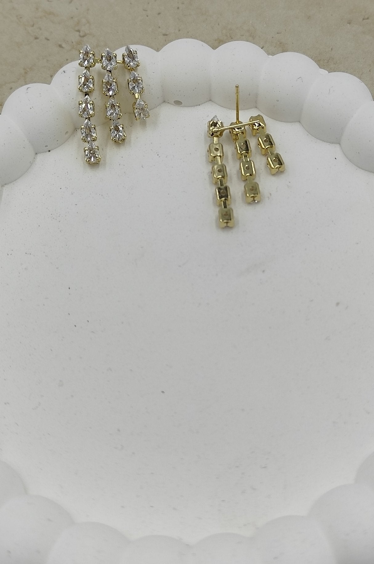 14 K Taş Detaylı 3'lü Görünümlü Sallantılı Küpe Xuping