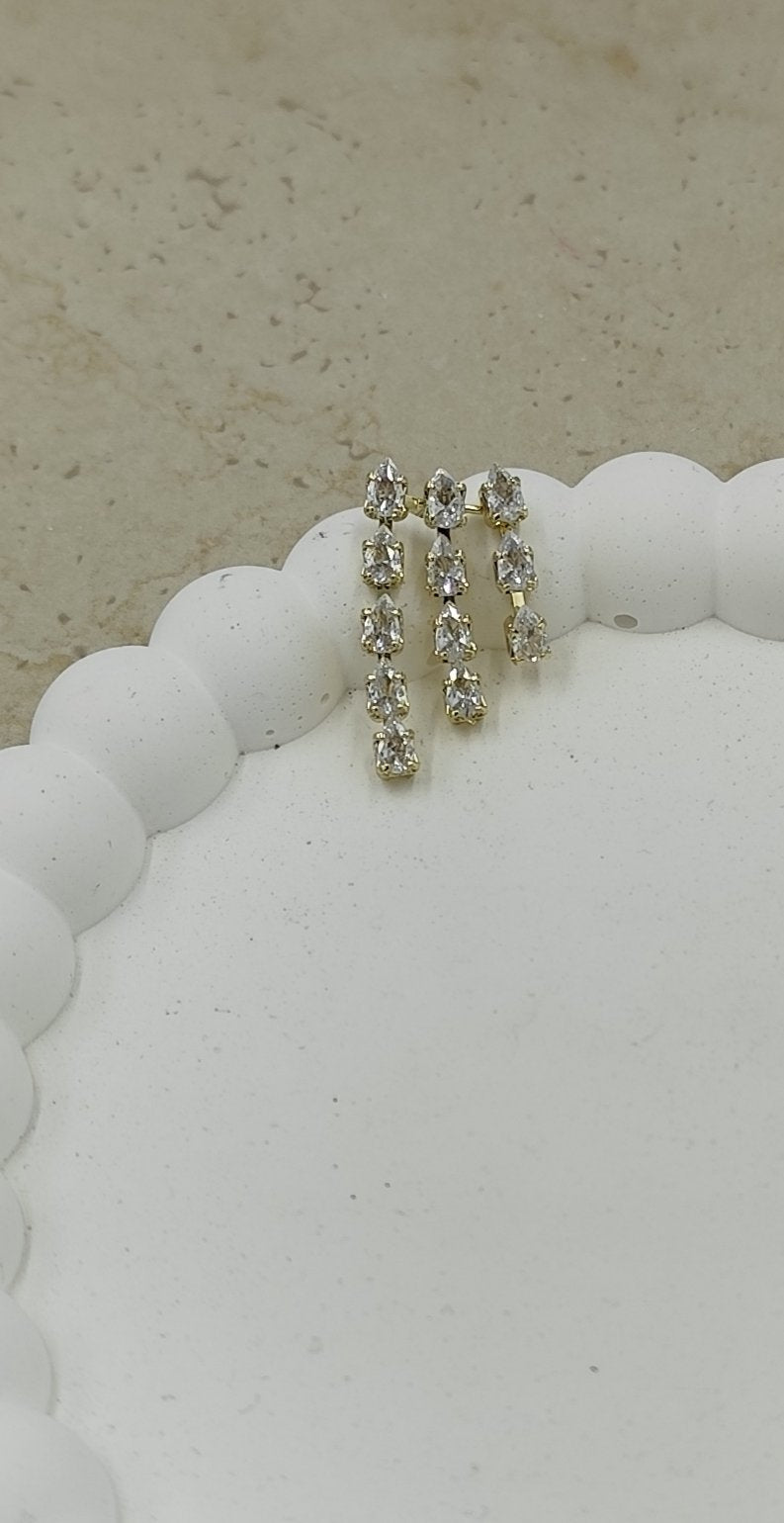 14 K Taş Detaylı 3'lü Görünümlü Sallantılı Küpe Xuping