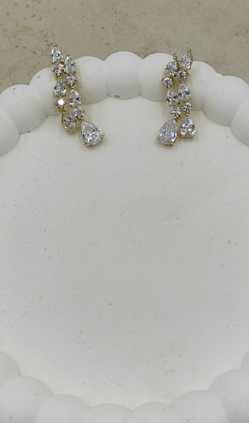 14 K Taş Detaylı Sallantılı Küpe Xuping