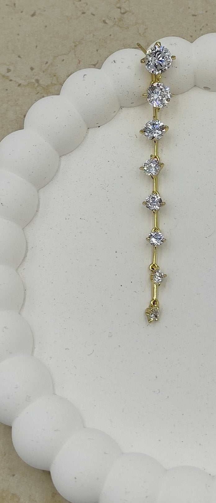 14 K Sıralı Taşlı Sallantılı Küpe Xuping