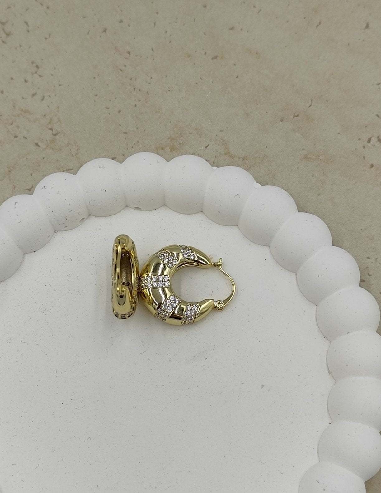 14 K Taş Detaylı Küçük Halka Küpe Xuping