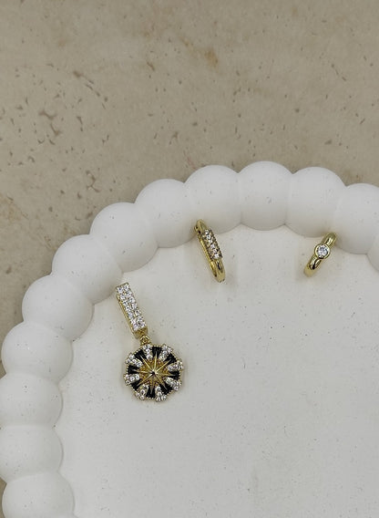 14 K Taş Detaylı 3'lü Küpe