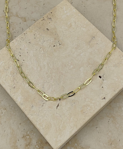 İç içe Geçmiş Halkalardan Oluşan Gold Kolye