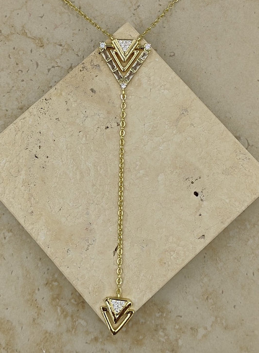 Taş Detaylı Üçgen Şeklinde Y Kolye Gold