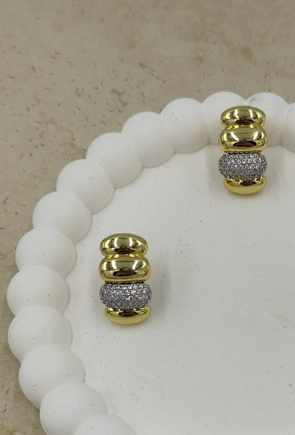 Taş Detaylı Gold Küpe