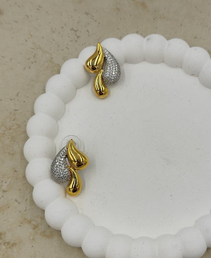 Taş Detaylı Damla Küpe Gold