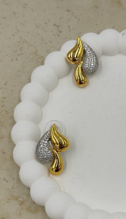 Taş Detaylı Damla Küpe Gold