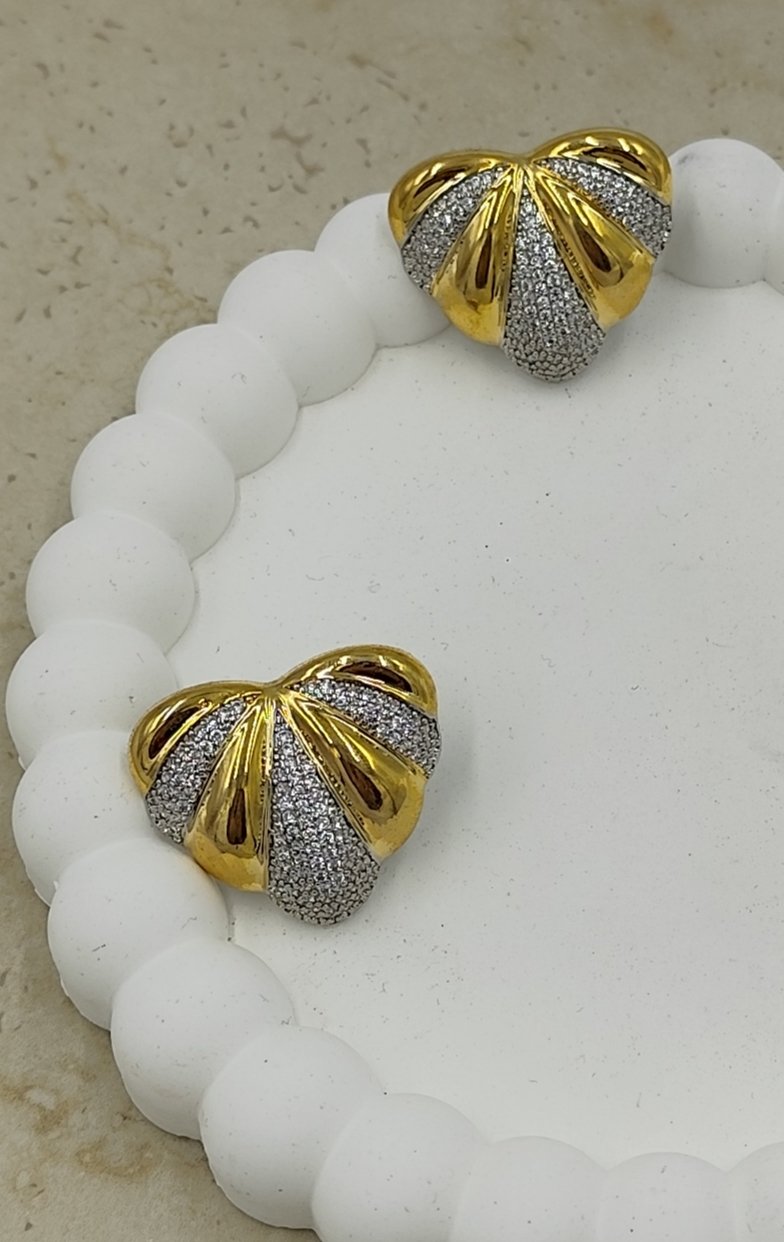 Taş Detaylı Kalp Küpe Gold
