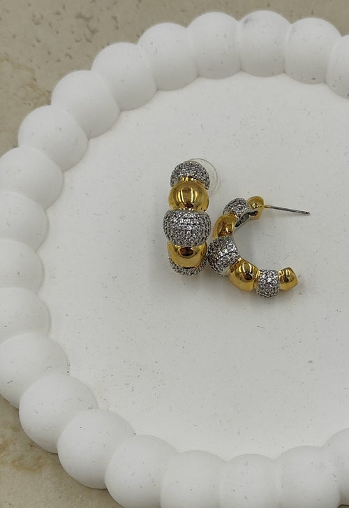 Taş Detaylı Küçük Halka Küpe Gold