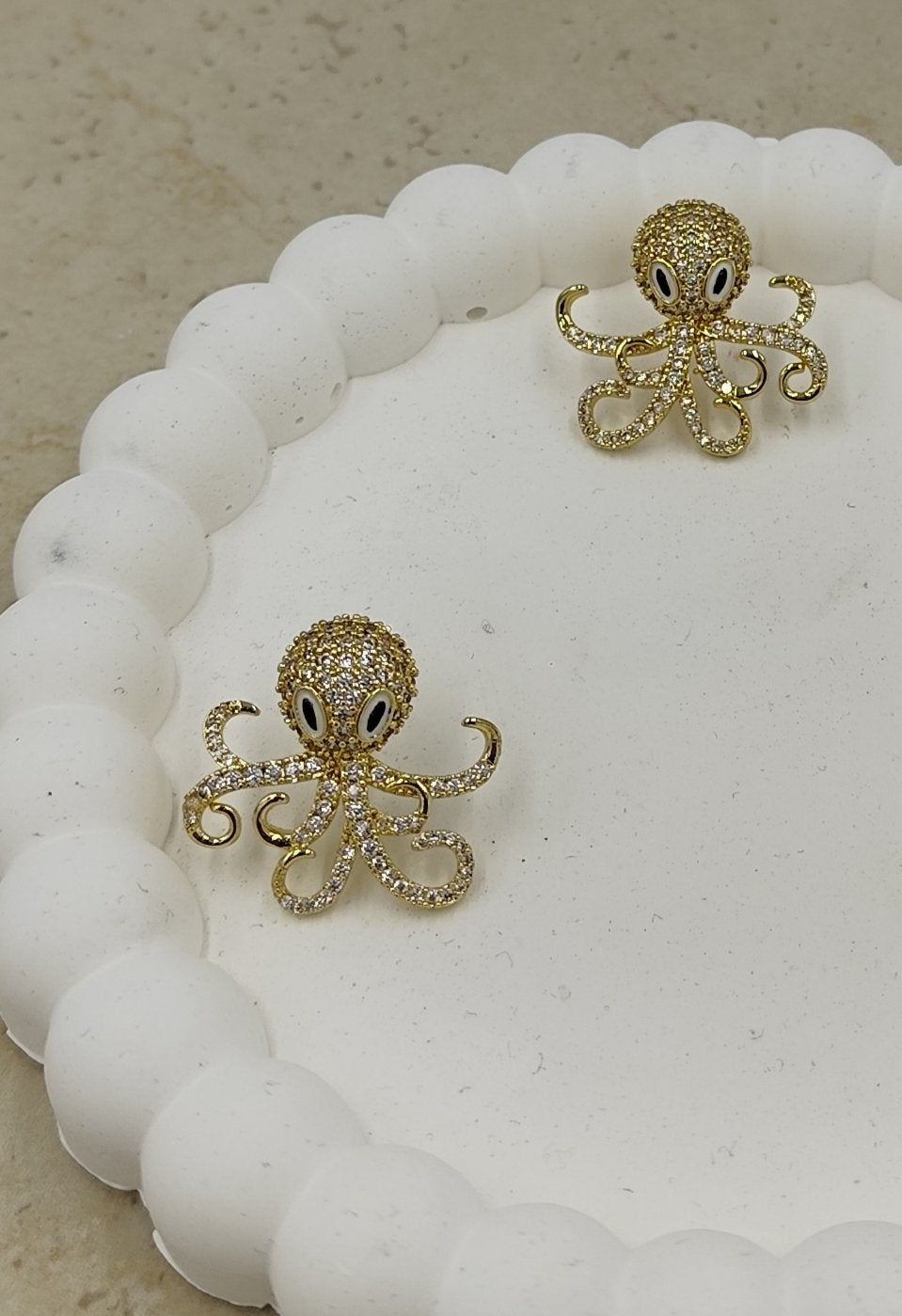 Taş Detaylı Ahtapot Küpe Gold