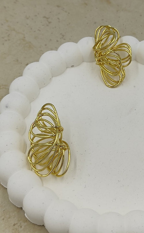 Gold Renkte Tel Görünümlü Küpe