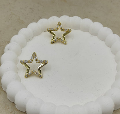 Taş Detaylı Yıldız Küpe Gold