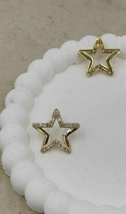 Taş Detaylı Yıldız Küpe Gold