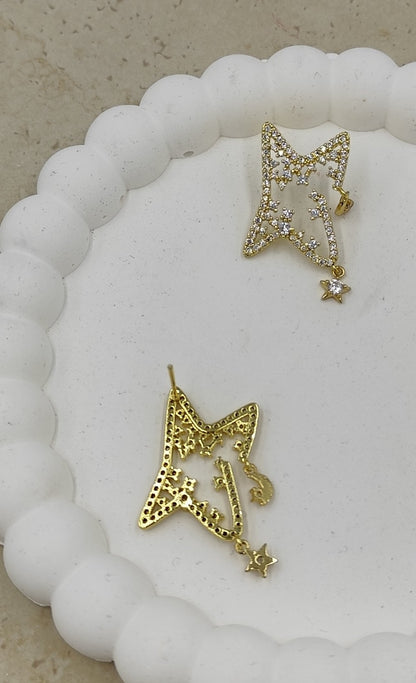 Taş Detaylı Ay Yıldız Küpe Gold
