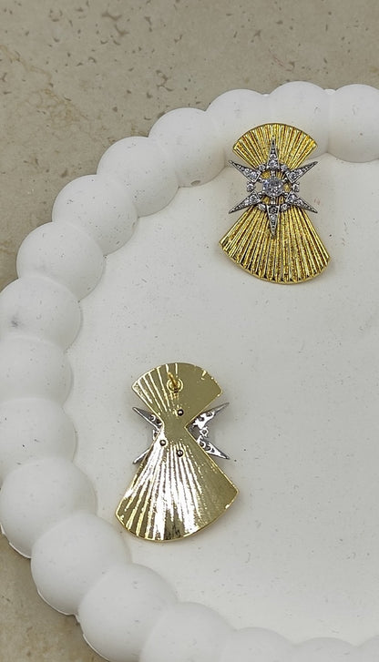 Yıldız Detaylı Gold Küpe