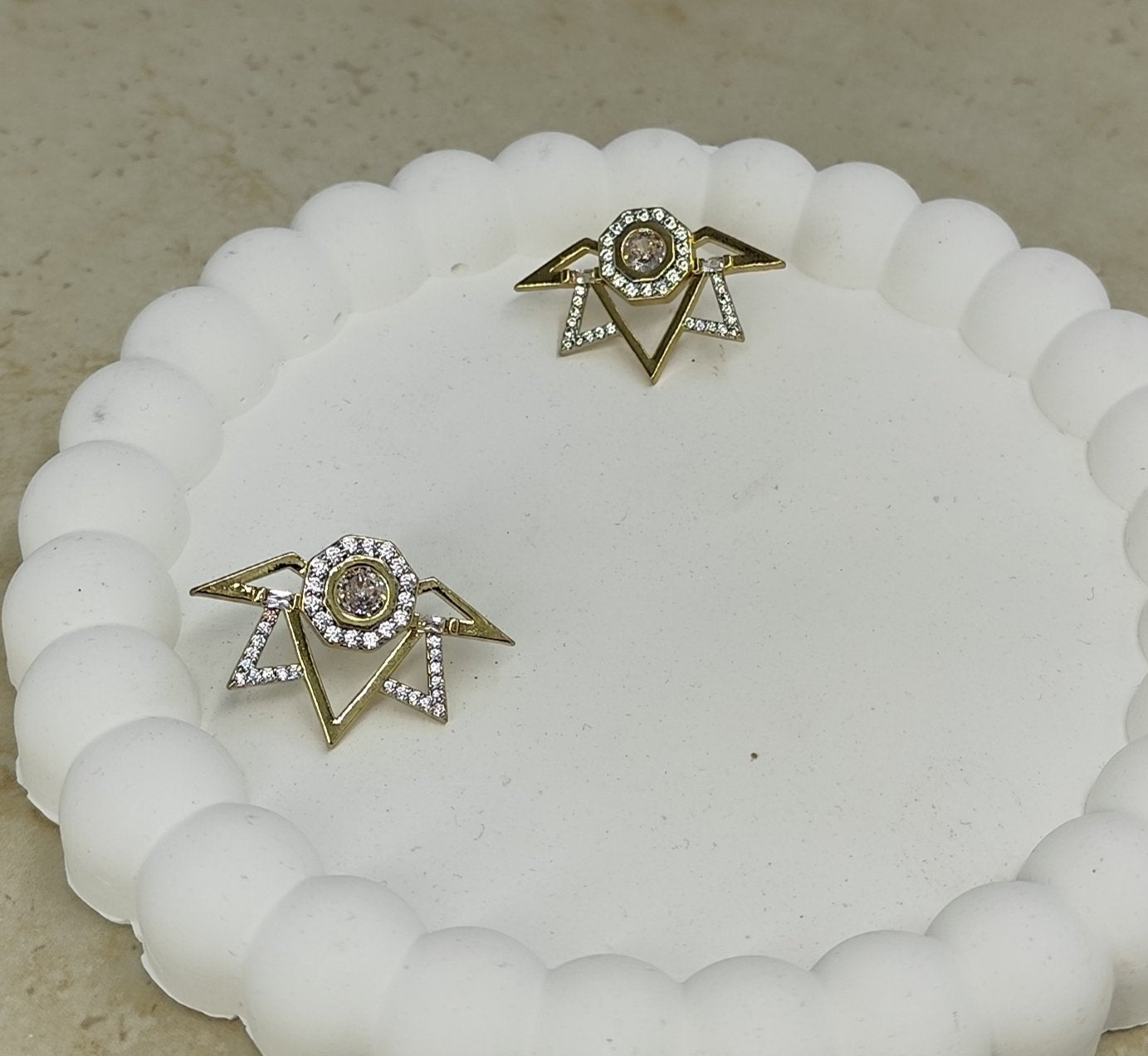 Taş Detaylı Geometrik Küpe Gold