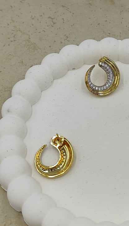Taş Detaylı Dairesel Küpe Gold