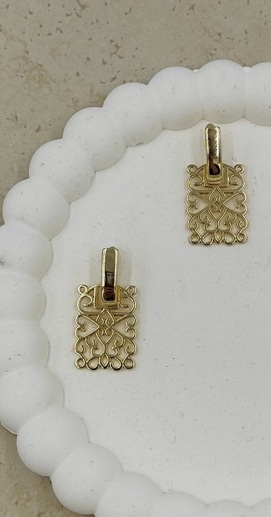 Oymalı Gold Küpe