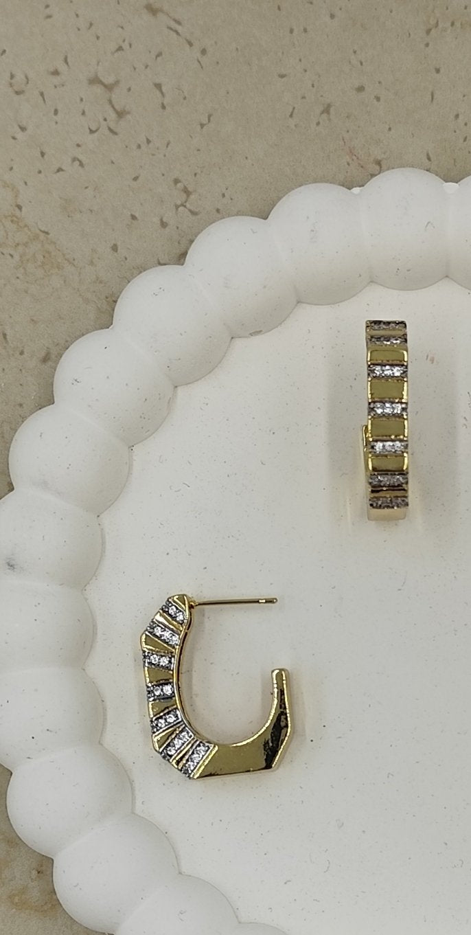 Taş Detaylı Kare Halka Küpe Gold
