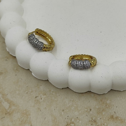 Taş Detaylı Küçük Halka Küpe Gold